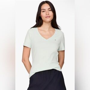 Tommy Hilfiger Favorite V-Neck Tee